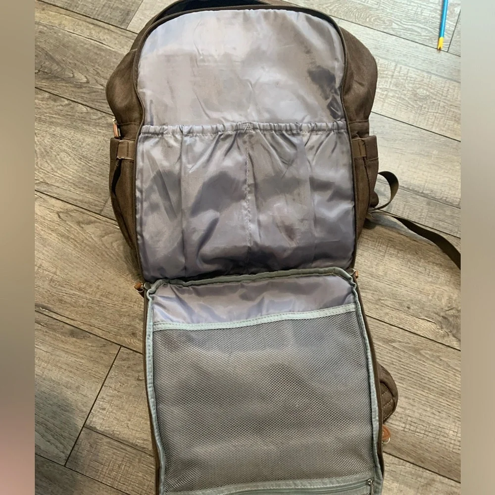 Brown diaper bag - Picture 7 of 9